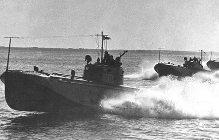 Восстановление флота началось с катеров.