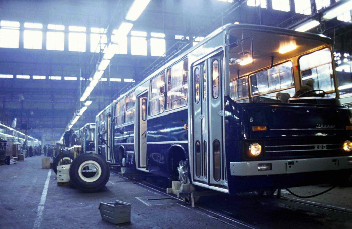 В свой золотой век Икарус давал по 12 тысяч автобусов в год. |Фото: drive2.ru.