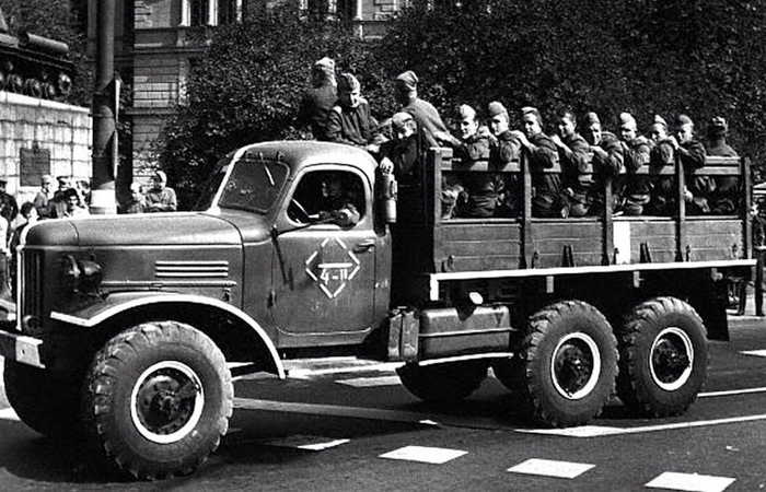 Надёжный товарищ. Надёжный товарищ.