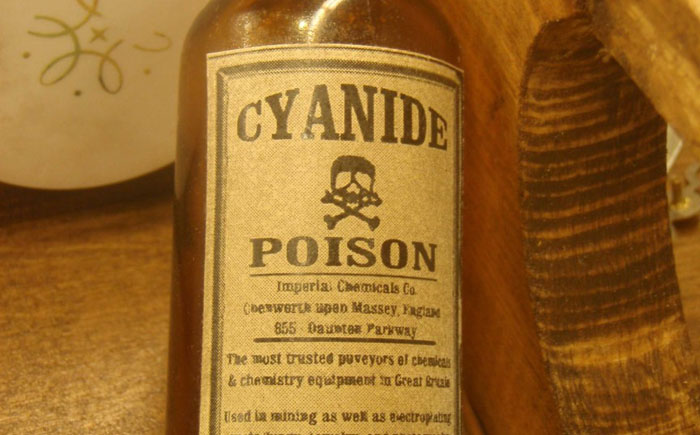 Цианид - ядовит и очень важен.