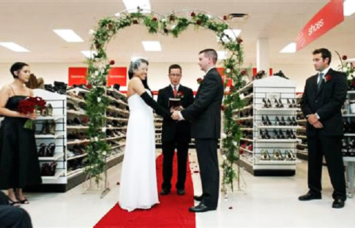 Свадьба в супермаркете.