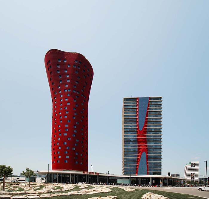 Гостиничный комплекс «Порта Фира» в Барселоне, Испания