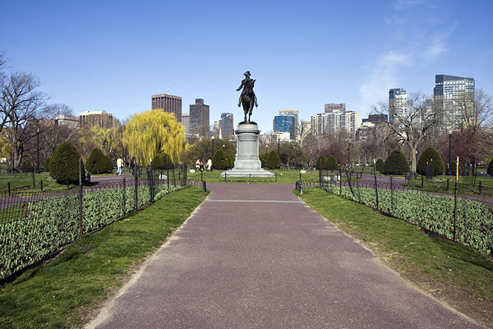 Общественный парк Бостон Коммон: статуя Джорджа Вашингтона