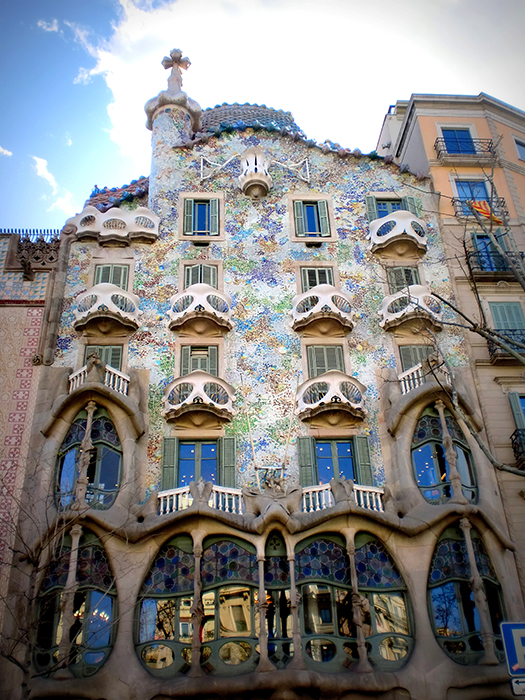 Жилой дом Бальо в Барселоне, Испания