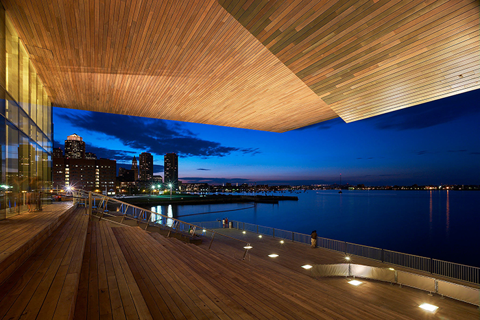 Институт современного искусства и ночная панорама Бостона