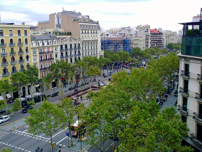 Пасео де Грасиа в Барселоне, Испания