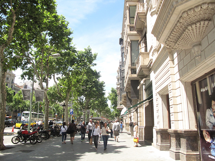 Пасео де Грасиа в Барселоне