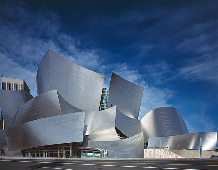 Концертный зал Уолта Диснея в Лос-Анджелесе, США