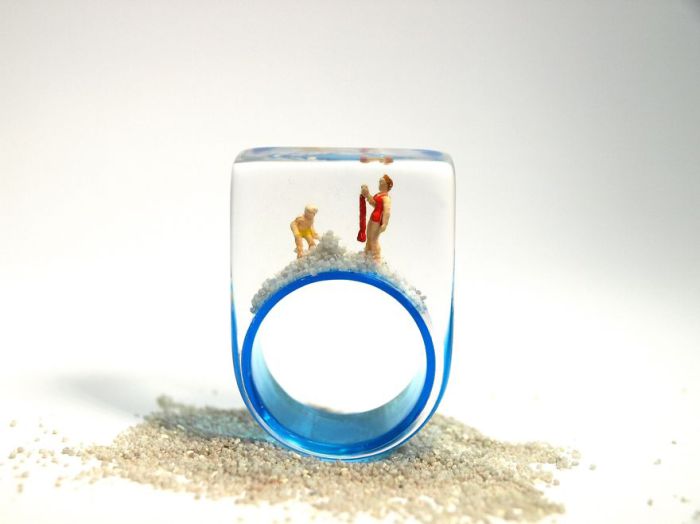 Необычное кольцо из коллекции Into the Water (В воду) от немецкой ювелирной компании Geschmeide unter Teck.