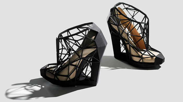 Туфли-невидимки от бразильского дизайнера Андреа Чавес.