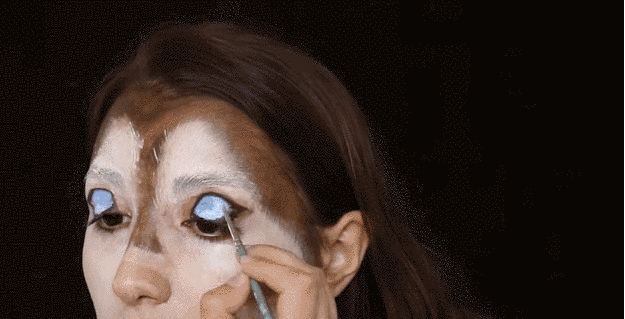 Пятый этап - изображение голубых глаз хаски, которые получились очень правдоподобными.