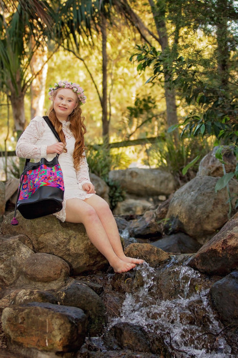 Жизнерадостная Мэдлин Стюарт (Madeline Stuart) - восемнадцатилетняя модель с синдромом Дауна.