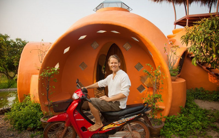 Стив Арен - американец, который построил дом своей мечты в Таиланде на манговой ферме.