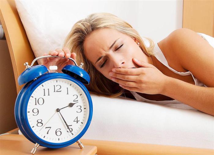 Семнадцатый фактор, который негативно влияет на состояние кожи, - это хроническое недосыпание.