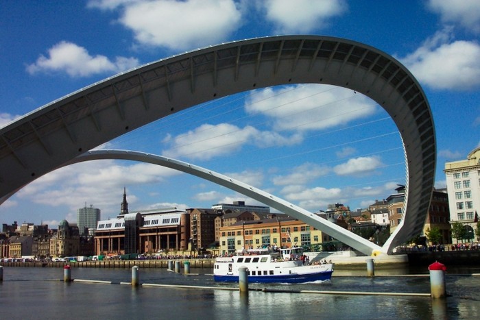 Gateshead Millennium Bridge – мобильный мост для велосипедистов и пешеходов