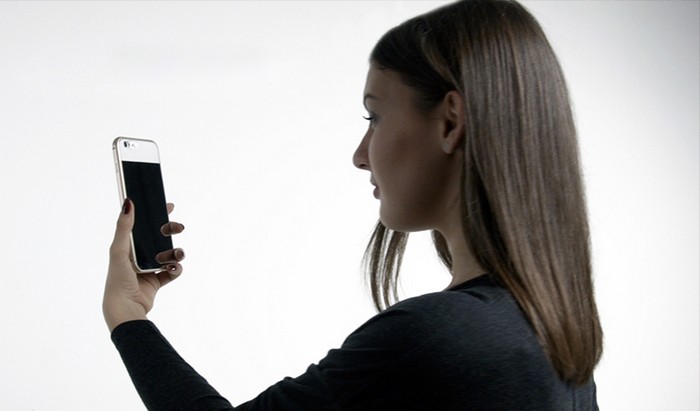 Lighted Mirror Phone Case – зеркальный чехол на телефон для прекрасных девушек
