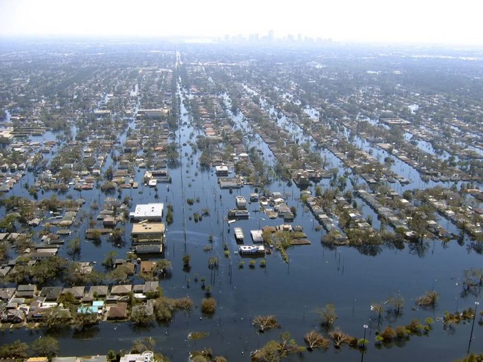 Последствия урагана Катрина в Новом Орлеане