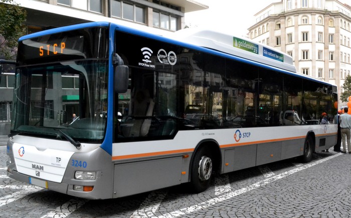 Интернет-автобусы в городе Порту