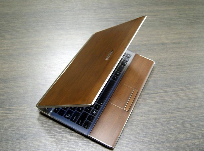 Asus Bamboo – стильные ноутбуки с отделкой из бамбука