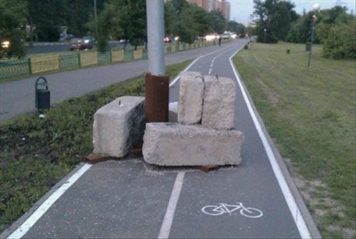 Велосипедная дорожка с препятствием.