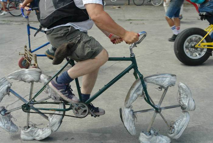 Футуристические велосипедные покрышки.
