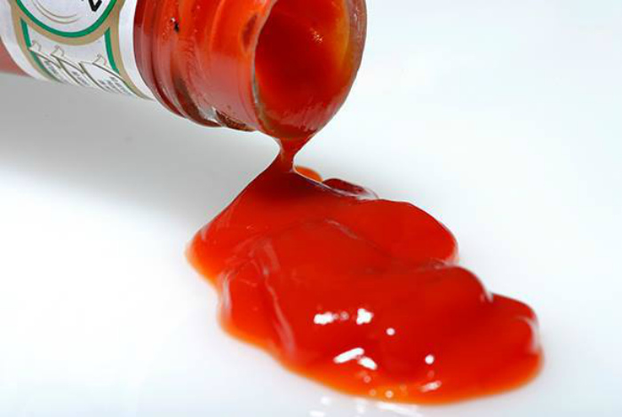 Равномерное выдавливание кетчупа. | Фото: Правда.Ру