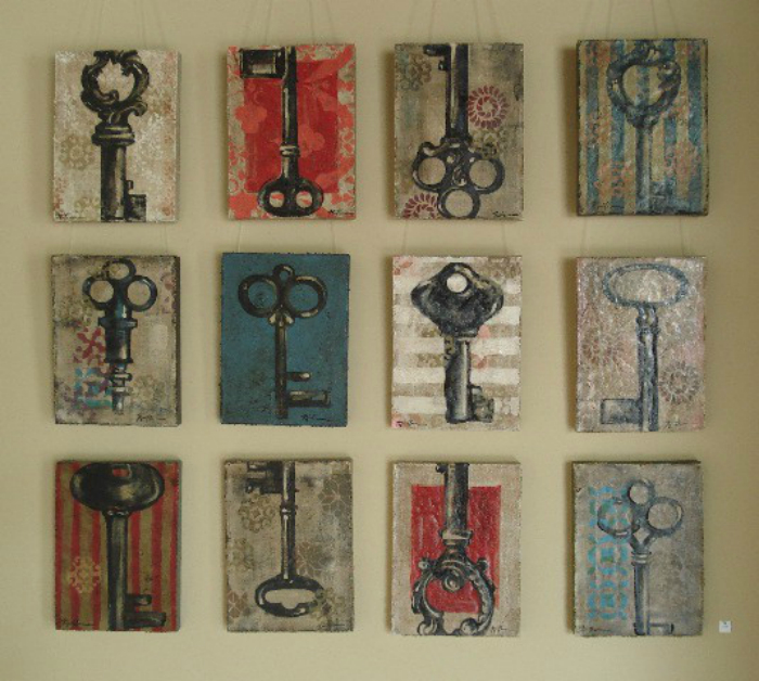 Серия оригинальных картин с изображением старинных ключей.