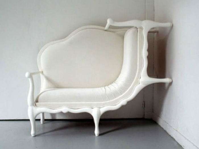 Нестандартный диванчик-кресло для качественного отдыха.