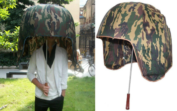 Забавный зонт в виде защитного шлема.