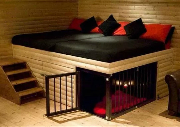 Кровать с домиком для питомца.