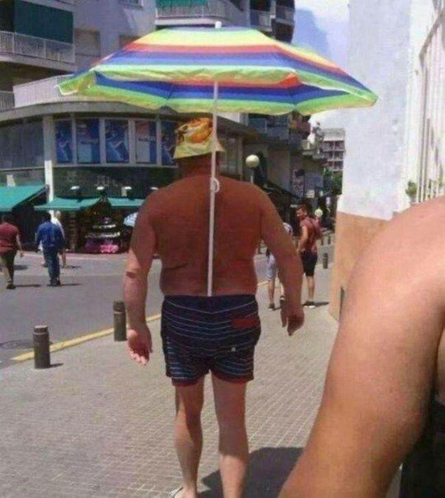 Пляжный зонт.