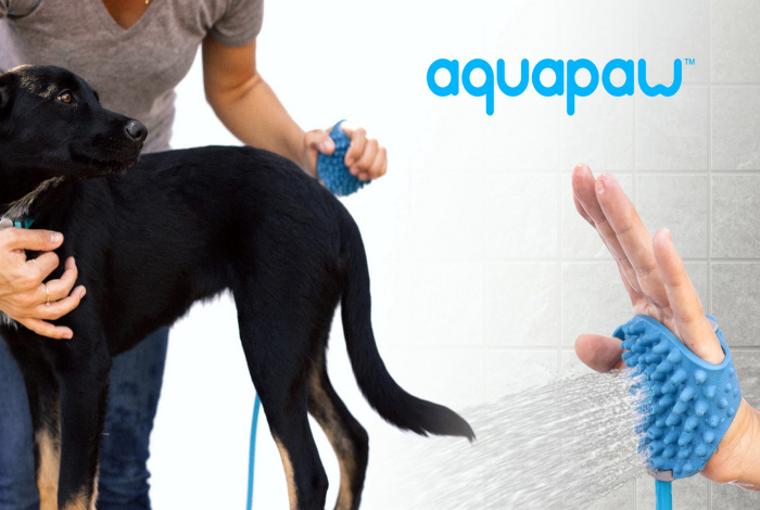 Перчатка-душ для мытья собак.