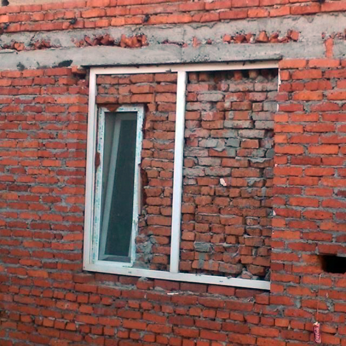 Зашторили окна. | Фото: s30045428884.mirtesen.ru.
