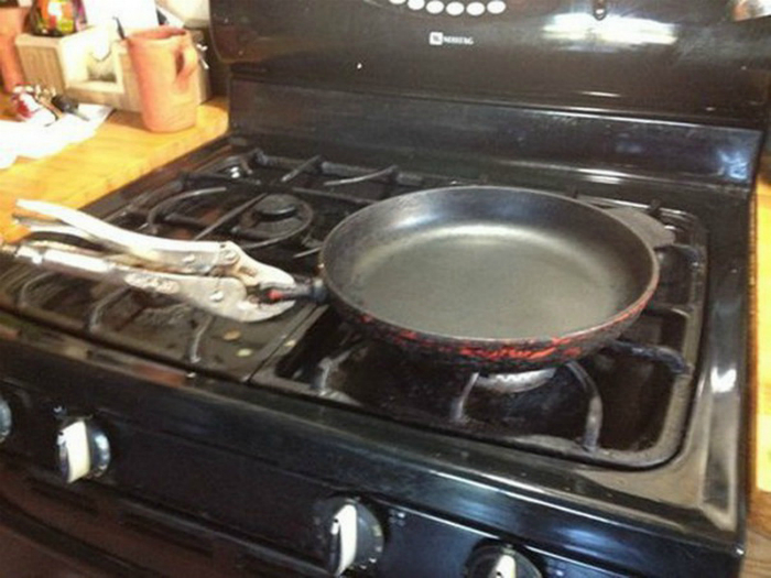 Ремонт сковородки без затрат.