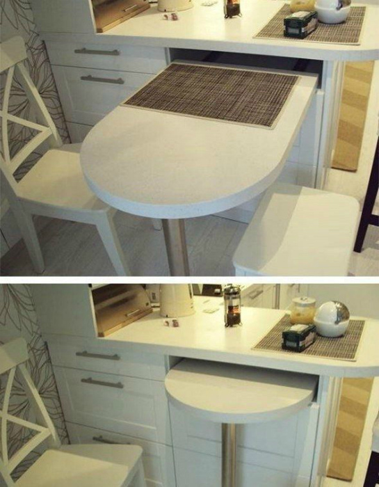 Кухонный шкафчик с выдвижным столиком.