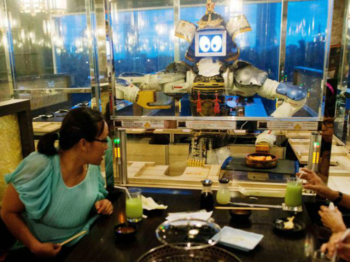 Ресторан с роботами в Таиланде.