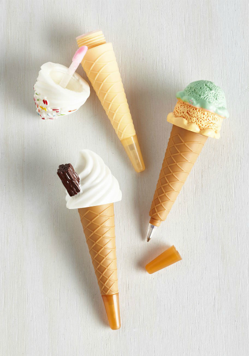 2 в 1: блеск для губ и ручка в виде мороженого, которая придется по душе каждой моднице.