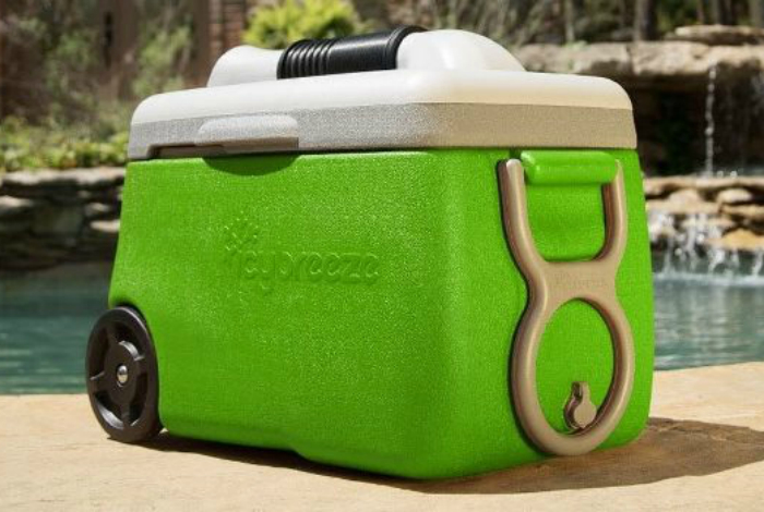 IcyBreeze - сумка-холодильник со встроенным вентилятором.
