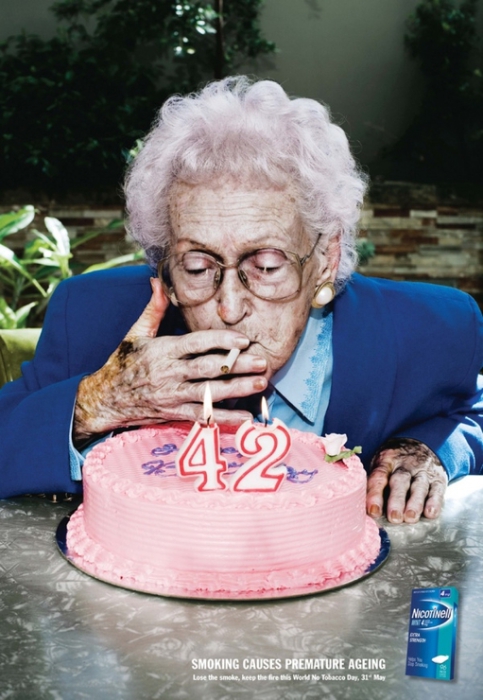 Курение вызывает преждевременное старение.