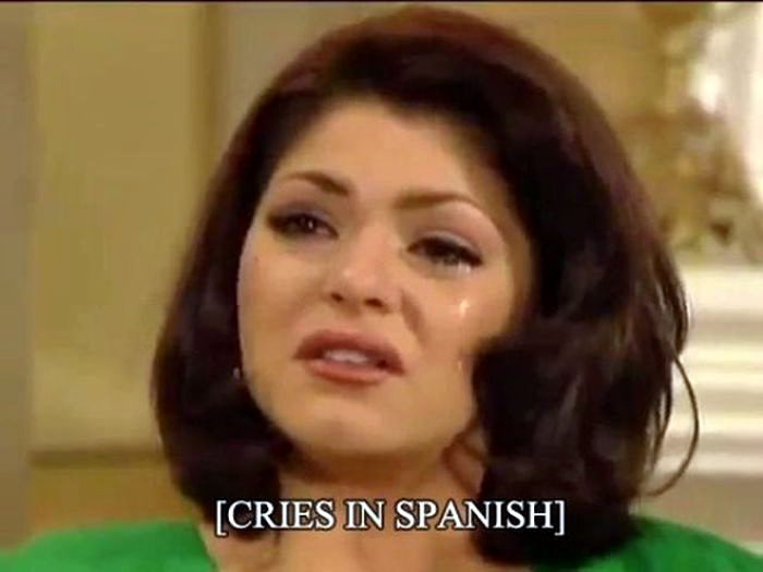 «Плачет на испанском».