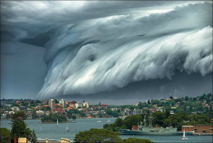 Гигантское облачное цунами в Сиднее.