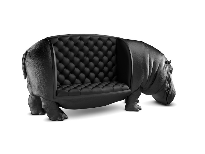 Кожаный диван в виде огромного носорога.