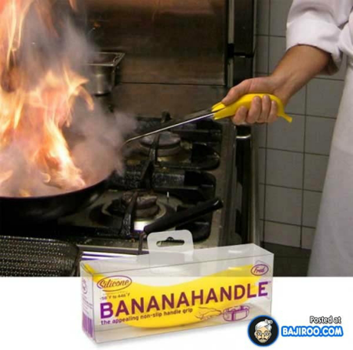 Прихватка в виде банановой кожуры, которая защитит руки от ожогов.