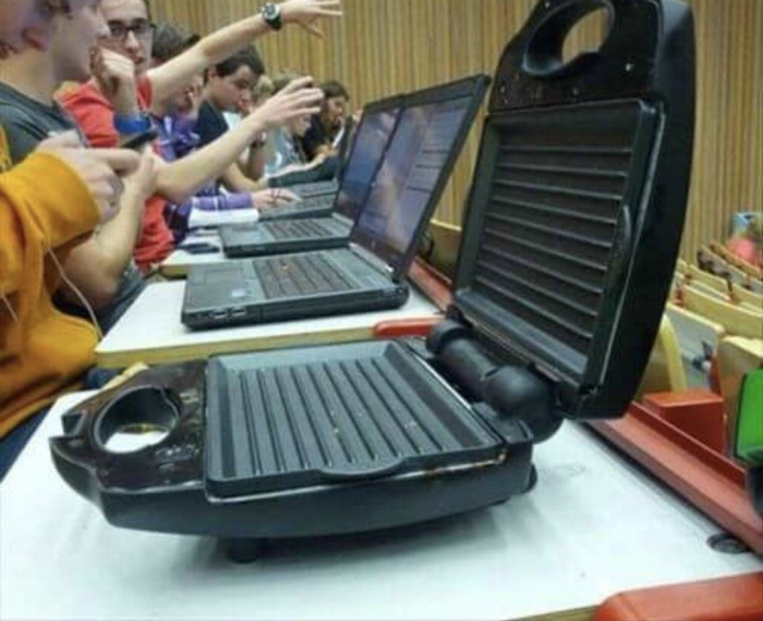 Необычный ноутбук.