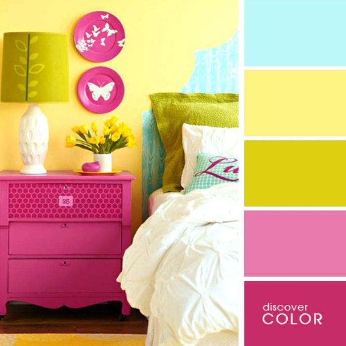 Желтый цвет позволит визуально увеличить площадь комнаты, а розовые и голубые акценты сделают спальню яркой и романтичной.
