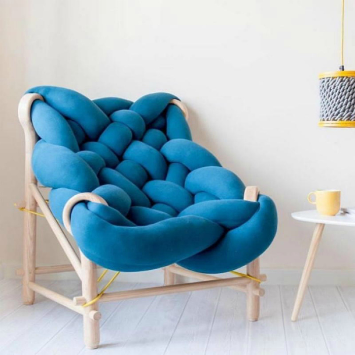 Мягкое плетеное кресло. | Фото: Шняги.Нет.