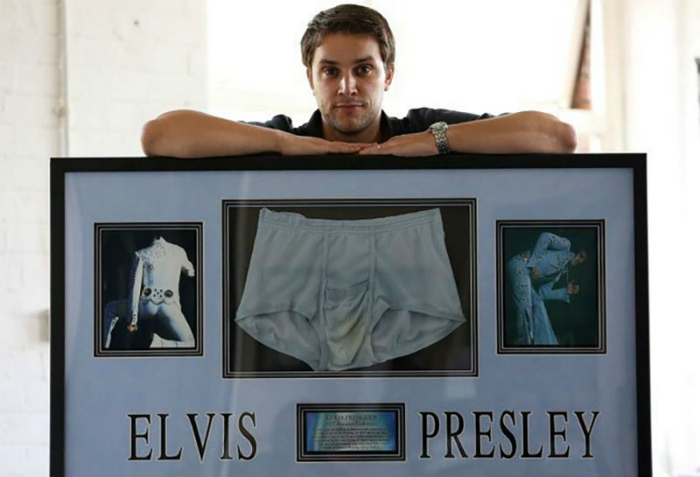 Ношеные трусы Элвиса Пресли за 1000 фунтов стерлингов.