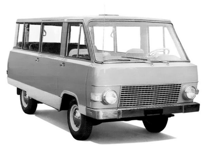 Новый опытный вариант 12-местного микроавтобуса на основе агрегатов ГАЗ 21 «Волга». 1967 год.