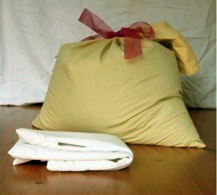 Самодельный мешок для стирки. | Фото: Pinterest.