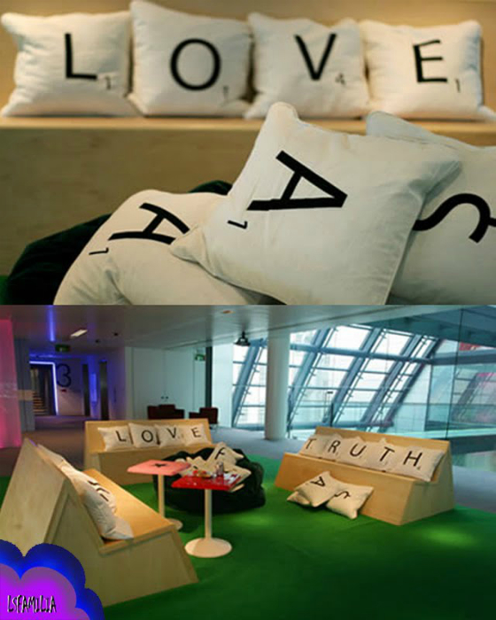 Слово компактно. Креативные подушки. Библиотечных подушек!. Креативная подушка для начальницы. Креативные подушки фразы.